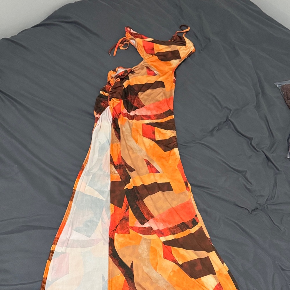 PrettyLittleThing Orange Asymmetrical Dress - Picture 6 of 7